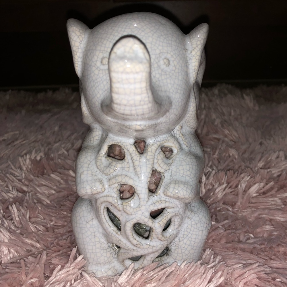 glass elephant